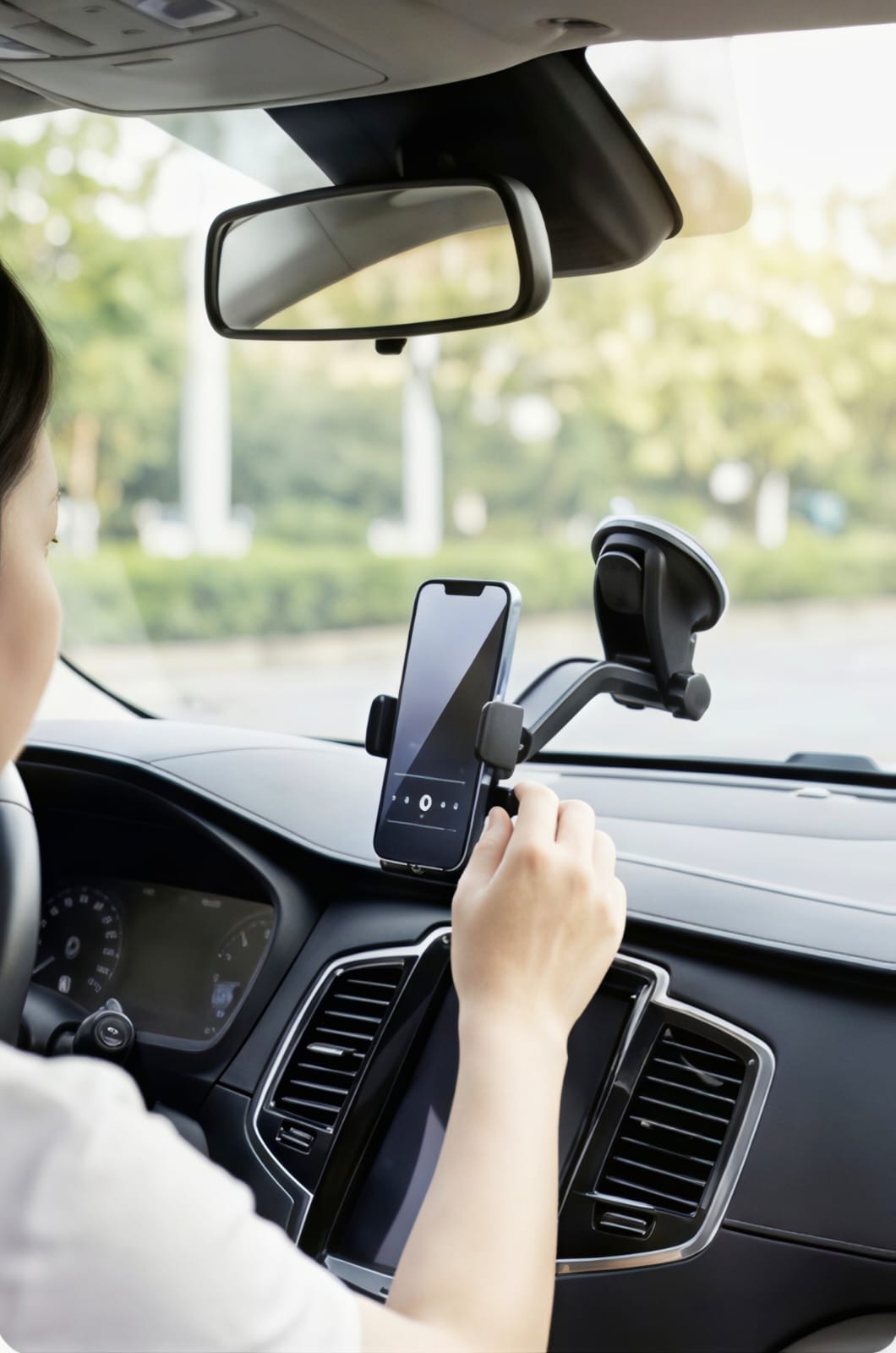 Universal Dashboard & Windshield Suction Cup Car Phone Holder – 360° Adjustable Mobile Mount for GPS Navigation